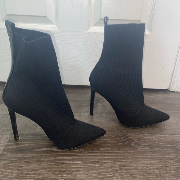STEVE MADDEN Black Booties Size 10 - Picture 1 of 5
